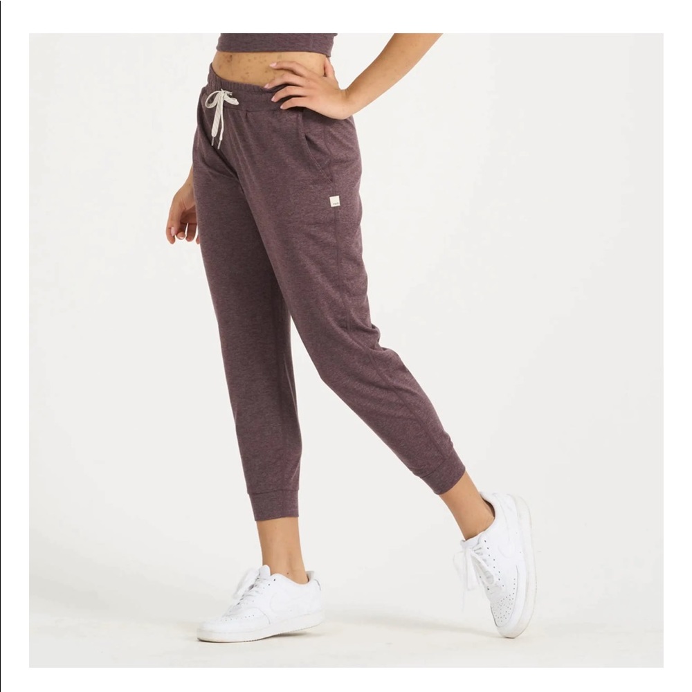 NWT Vuori Performance Joggers